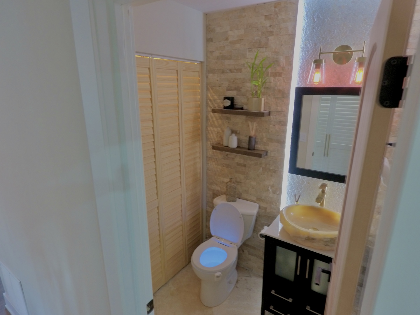 1407 Canyon Run Road Naperville, IL 60565 - Photo 8 of 22 a bathroom with a sink toilet and mirror