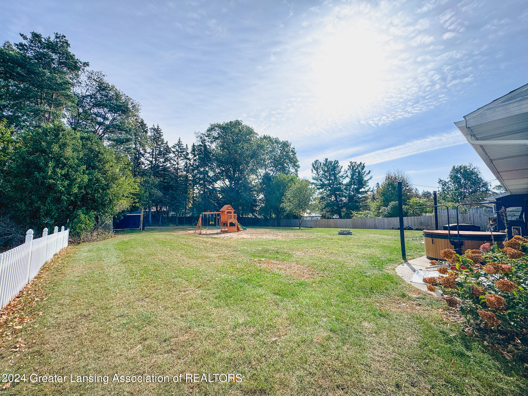 4498 Quarterline Road Muskegon, MI 49444 - Photo 6 of 51 Backyard