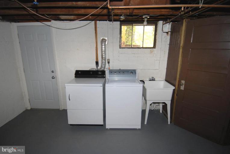 8907 Flower Avenue Silver Spring, MD 20901 - Photo 15 of 25 Laundry