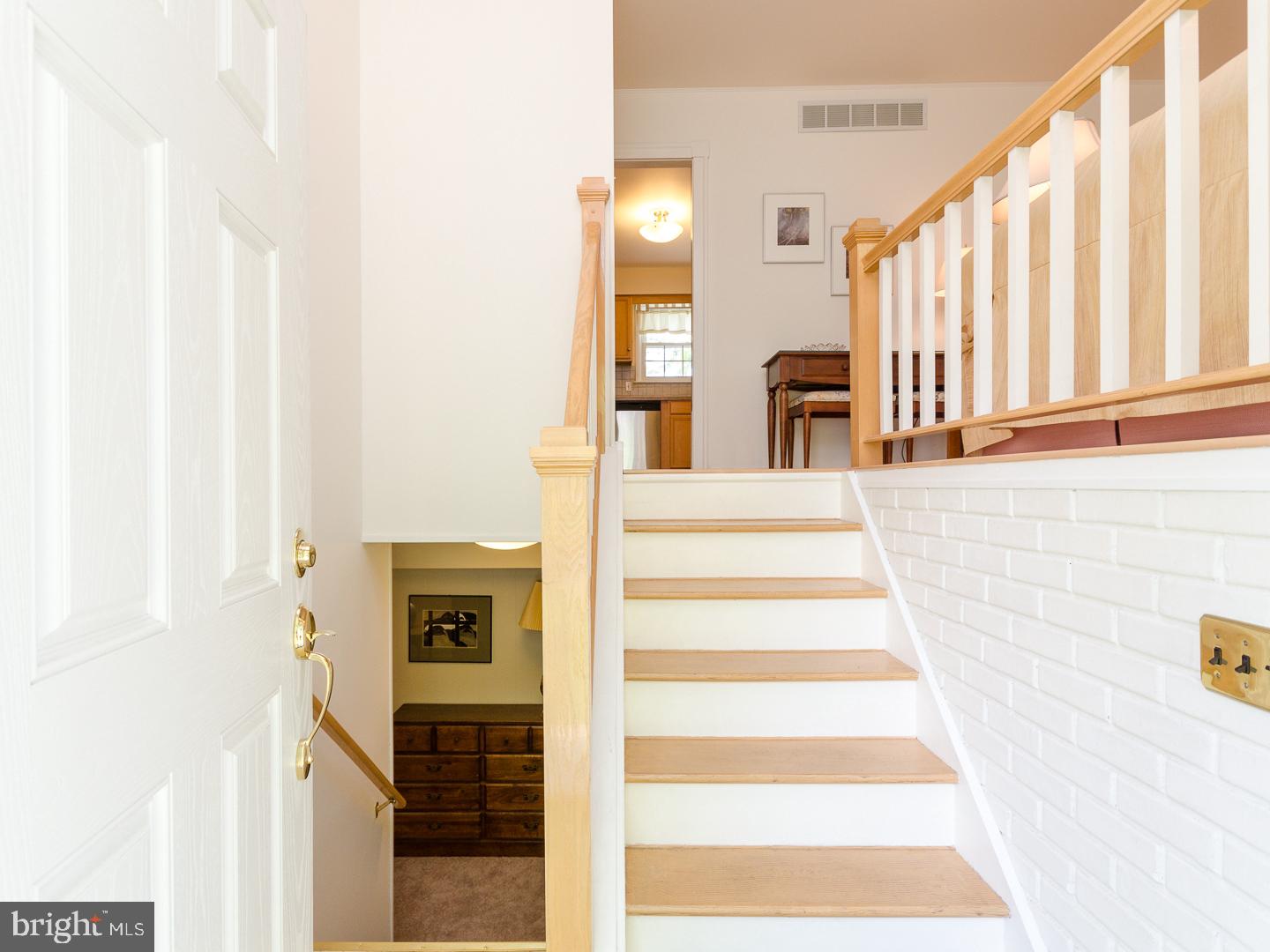 4 Constitution Road Laurel Springs, NJ 08021 - Photo 3 of 25 Foyer