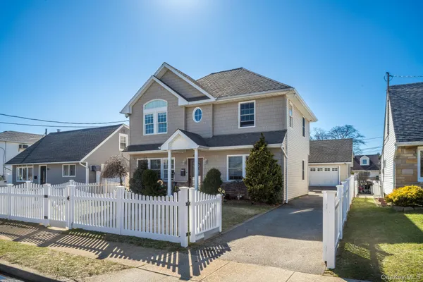 $1,100,000 | 732 Sunrise Avenue, Bellmore, NY 11710