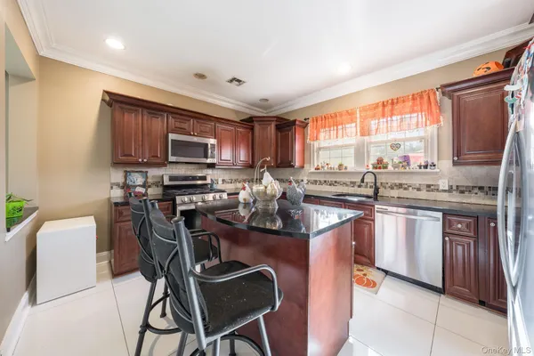 $1,100,000 | 732 Sunrise Avenue, Bellmore, NY 11710