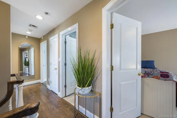 $1,100,000 | 732 Sunrise Avenue, Bellmore, NY 11710