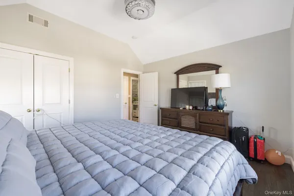 $1,100,000 | 732 Sunrise Avenue, Bellmore, NY 11710