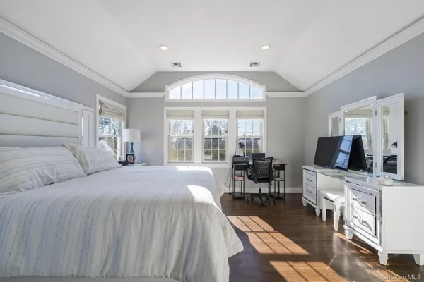 $1,100,000 | 732 Sunrise Avenue, Bellmore, NY 11710