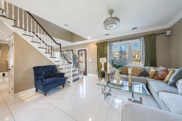 $1,100,000 | 732 Sunrise Avenue, Bellmore, NY 11710