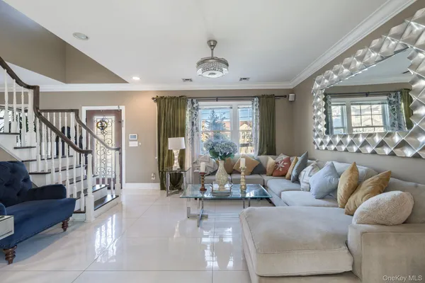 $1,100,000 | 732 Sunrise Avenue, Bellmore, NY 11710