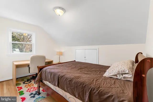 $1,175,000 | 5517 Huntington Parkway, Bethesda, MD 20814