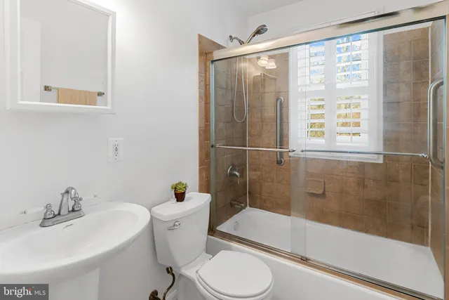 $1,175,000 | 5517 Huntington Parkway, Bethesda, MD 20814