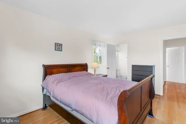 $1,175,000 | 5517 Huntington Parkway, Bethesda, MD 20814