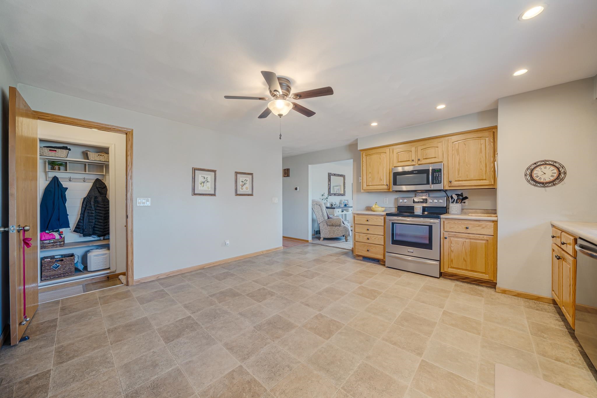 607 Homestead Trail Kimberly, WI 54136 - Photo 13 of 43