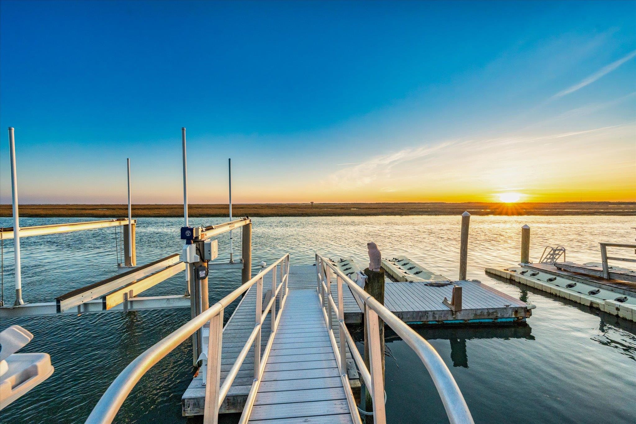 11 Leonard's Lane Avalon, NJ 08202 - Photo 15 of 34 a view of a balcony with an ocean view