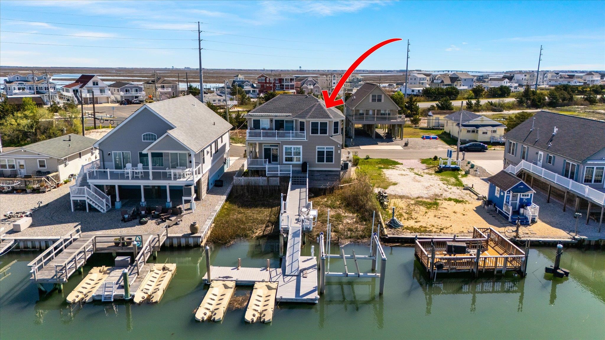 11 Leonard's Lane Avalon, NJ 08202 - Photo 19 of 34 a view of multiple houses with yard