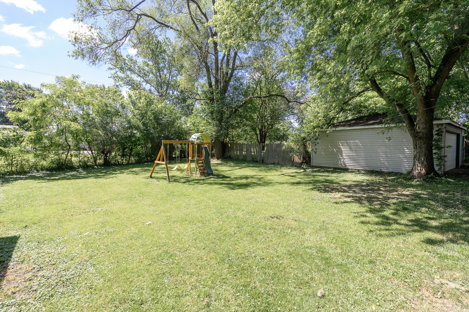 132 Edison Road Joliet, IL 60433 - Photo 11 of 18 a house view with a garden space