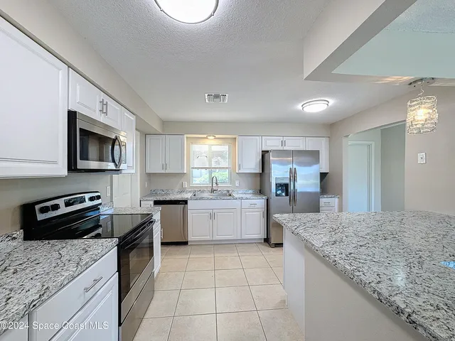 $2,500 | 250 Richland Avenue, Merritt Island, FL 32953