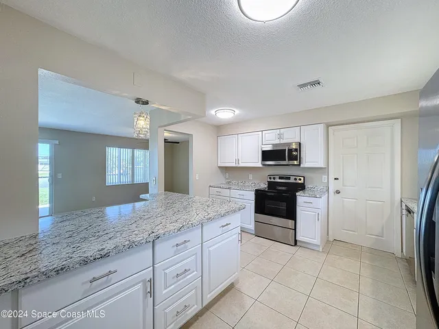 $2,500 | 250 Richland Avenue, Merritt Island, FL 32953