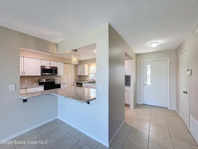 $2,500 | 250 Richland Avenue, Merritt Island, FL 32953