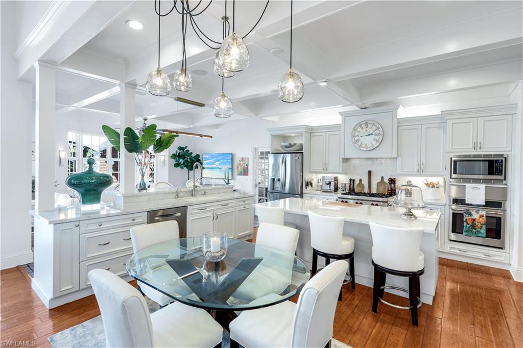 180 Edgemere Way South Naples, FL 34105 - Photo 12 of 50