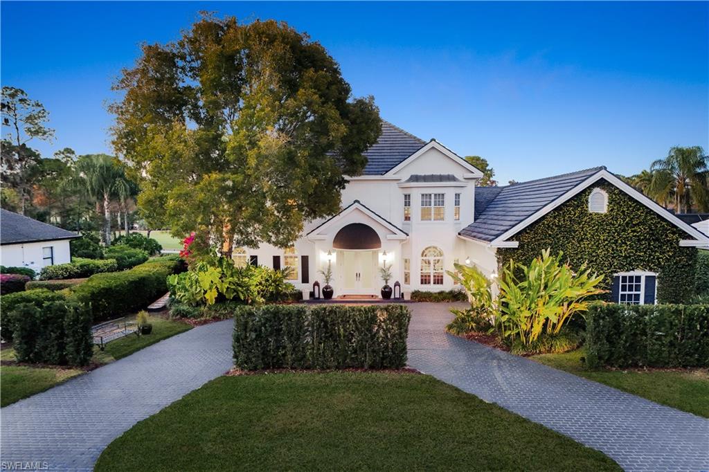 180 Edgemere Way South Naples, FL 34105 - Photo 3 of 50