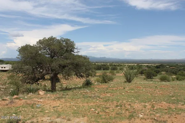 $185,000 | 37 East Desperado Drive, Unit 20, Hereford, AZ 85615