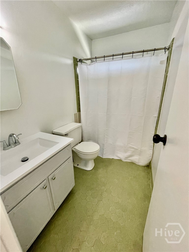 800 College Avenue Athens, GA 30601 - Photo 26 of 63 upstairs full bath