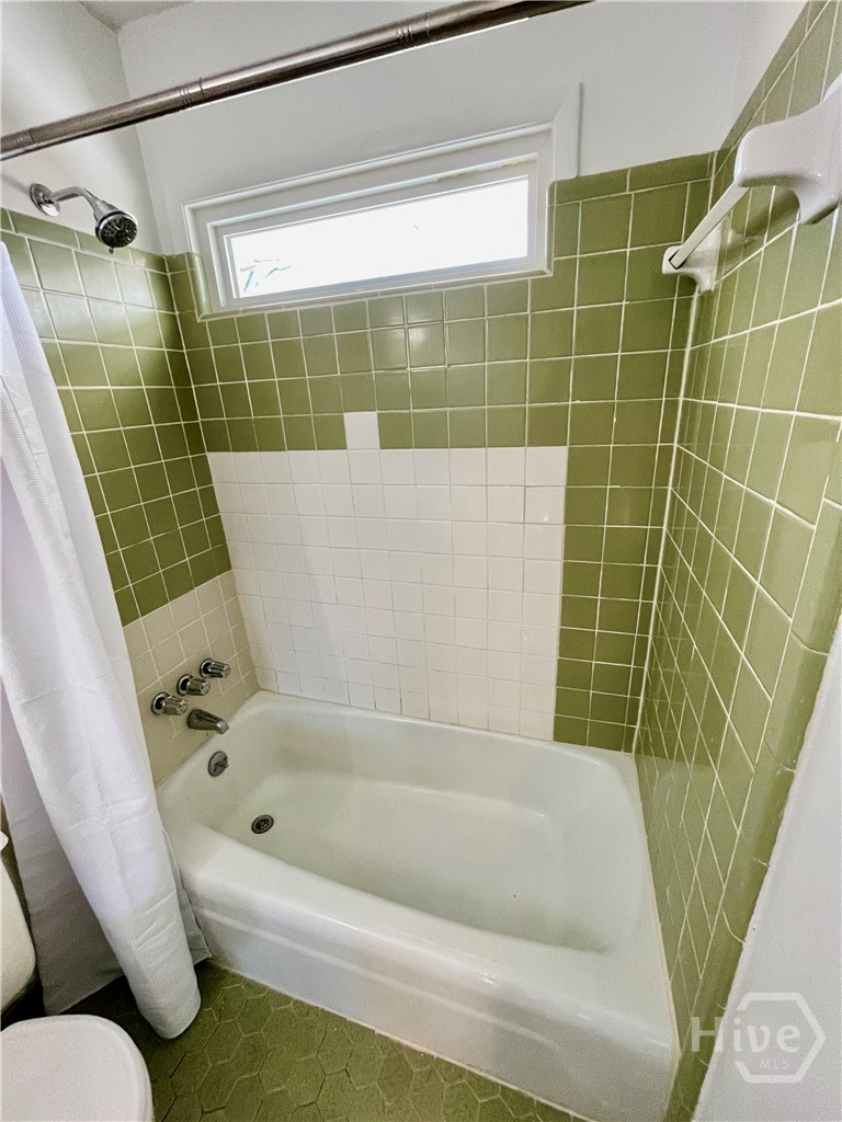 800 College Avenue Athens, GA 30601 - Photo 28 of 63 shower