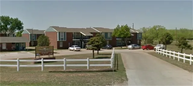 $667 | 325 Highway 6, Albany, TX 76430