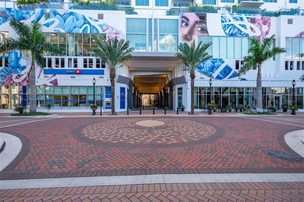 111 South Pineapple Avenue, Unit 1013 Sarasota, FL 34236 - Photo 52 of 62 a front view of a building with street