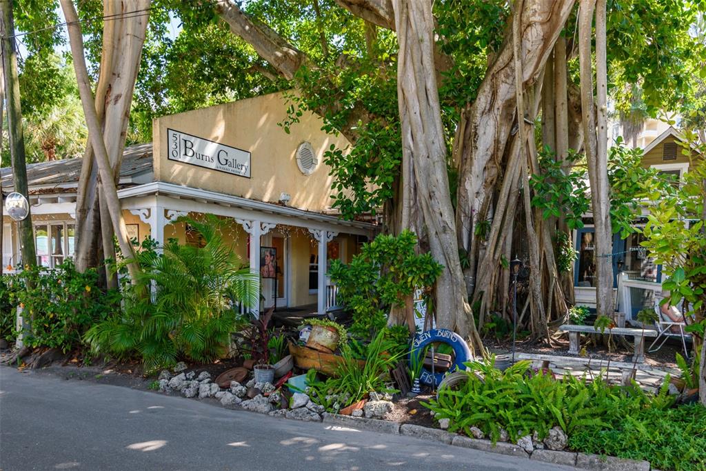 111 South Pineapple Avenue, Unit 1013 Sarasota, FL 34236 - Photo 56 of 62 front view of a house with a street