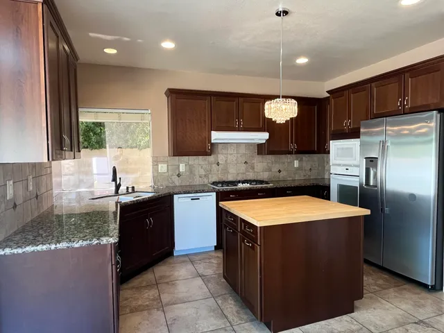 $3,250 | 40180 Eastwood Lane, Palm Desert, CA 92211