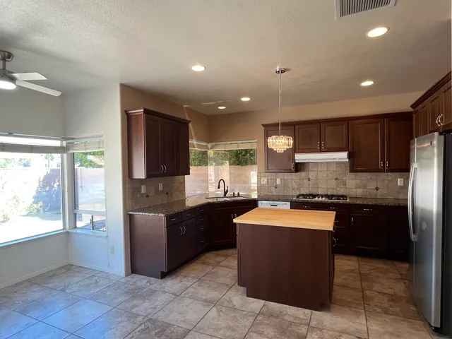 $3,250 | 40180 Eastwood Lane, Palm Desert, CA 92211
