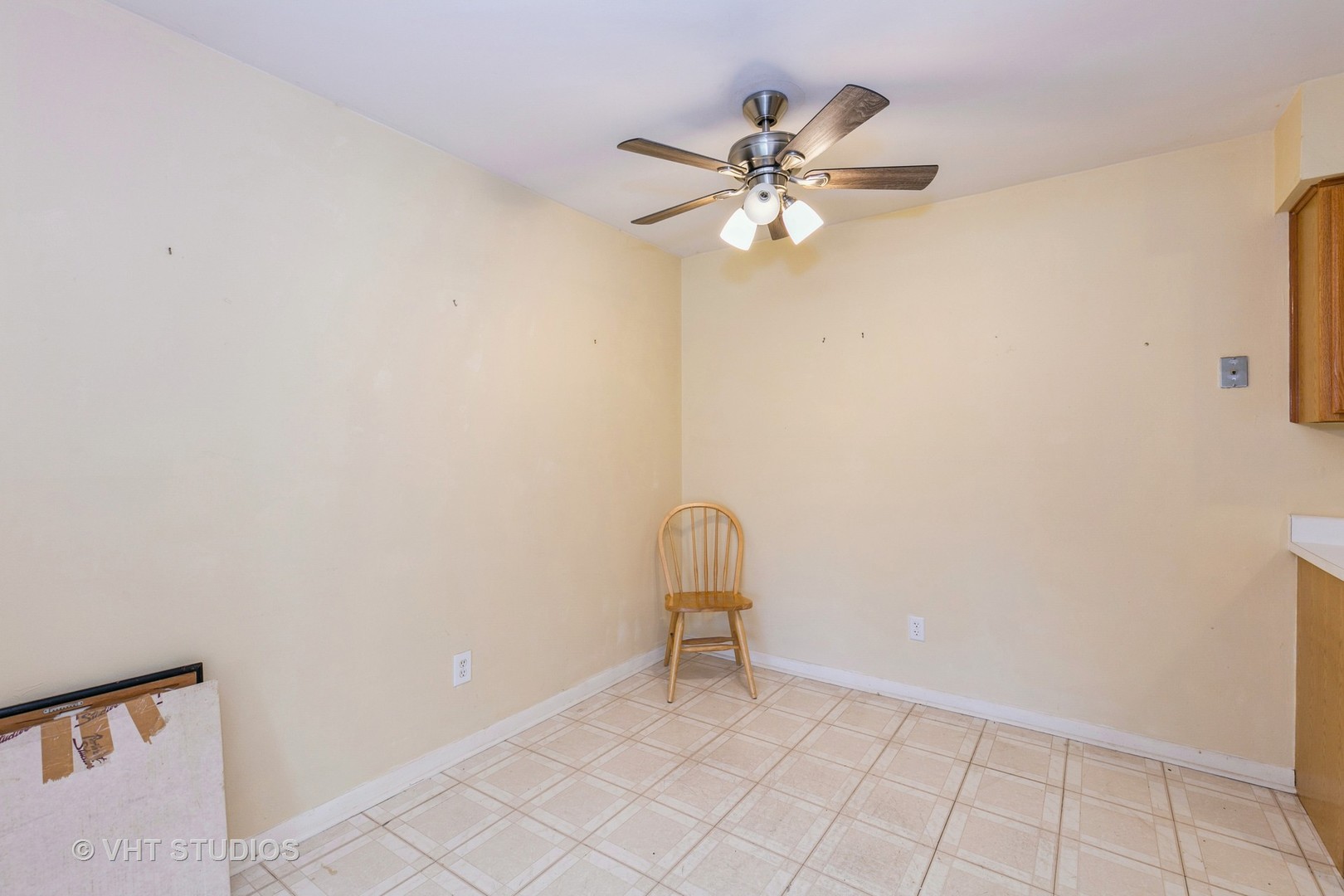 19330 Wolf Road, Unit 4 Mokena, IL 60448 - Photo 7 of 11 a view of a room with window