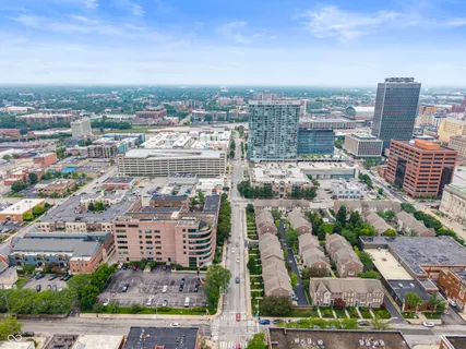 $370,000 | 225 North New Jersey Street, Unit 48, Indianapolis, IN 46204