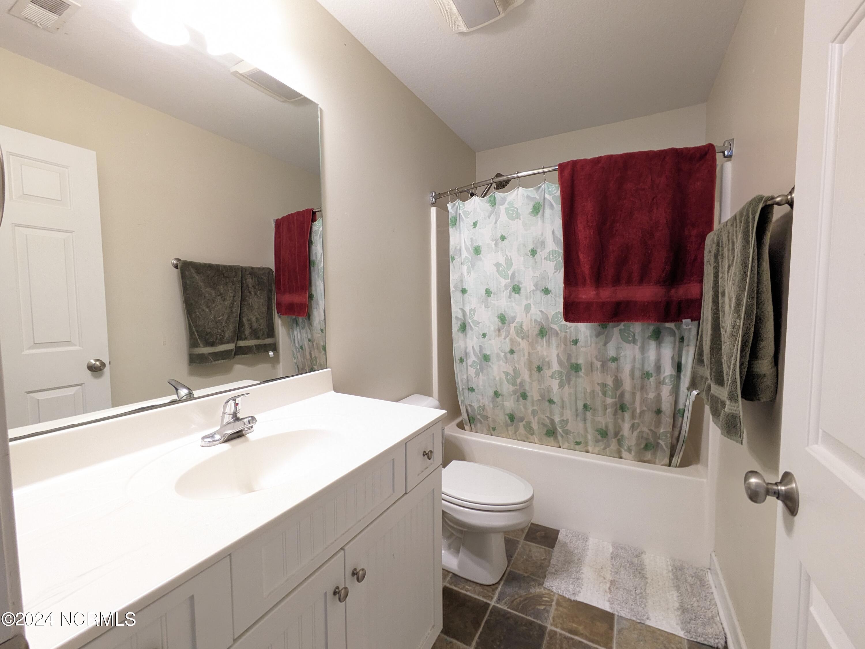 205 Bell Ridge Lane Hubert, NC 28539 - Photo 18 of 22 Hall Bath