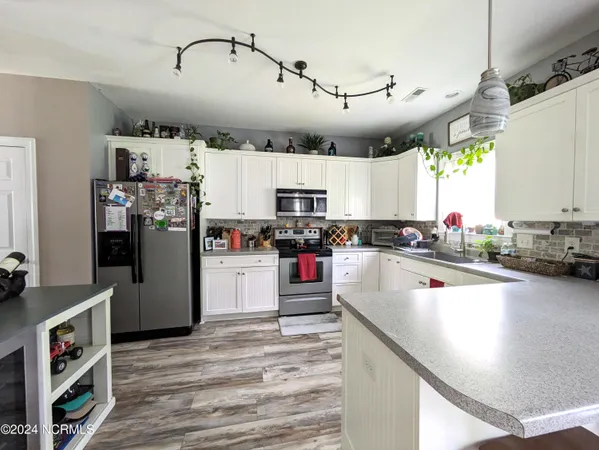 $2,000 | 205 Bell Ridge Lane, Hubert, NC 28539