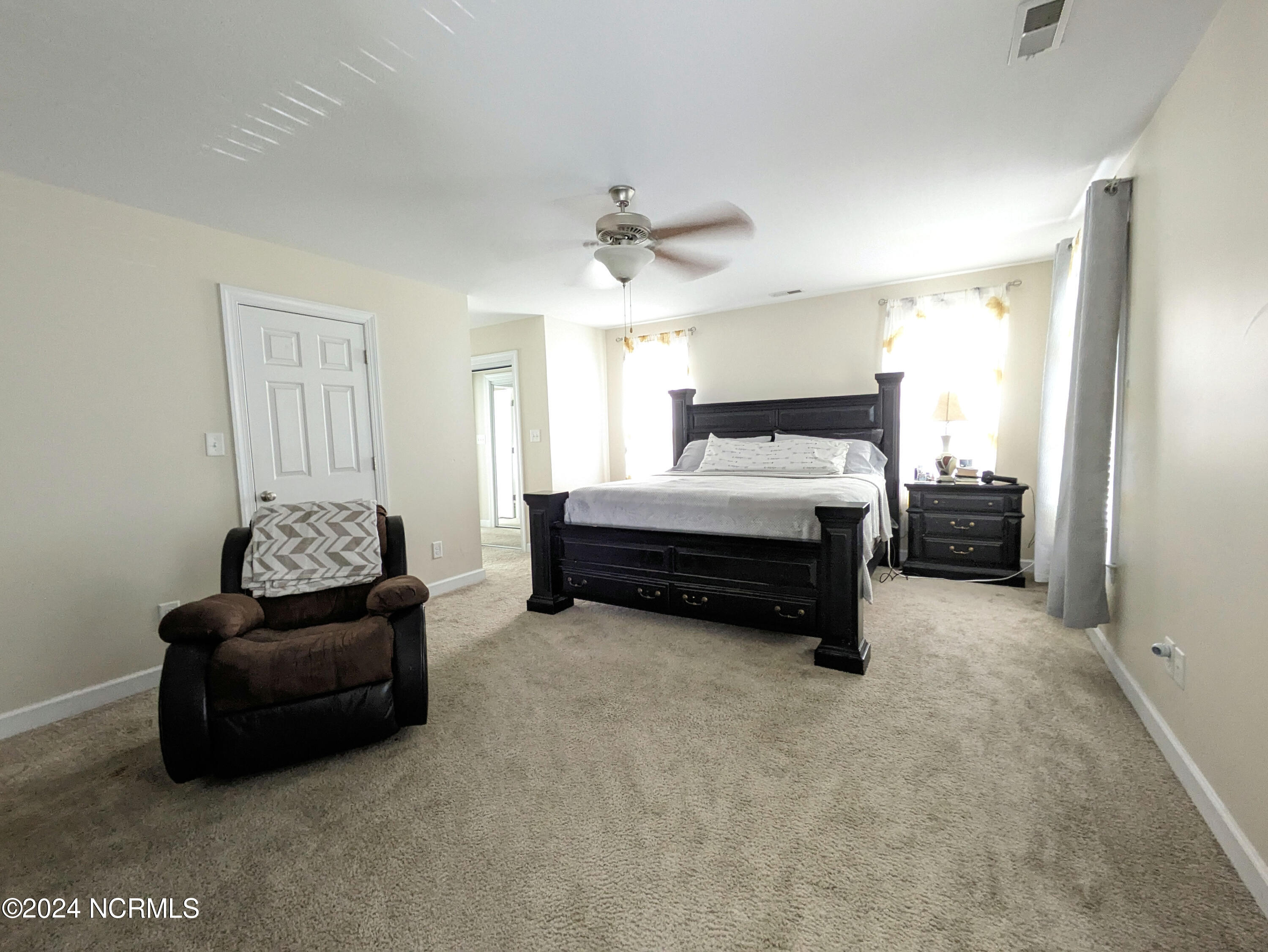 205 Bell Ridge Lane Hubert, NC 28539 - Photo 10 of 22 Master bedroom