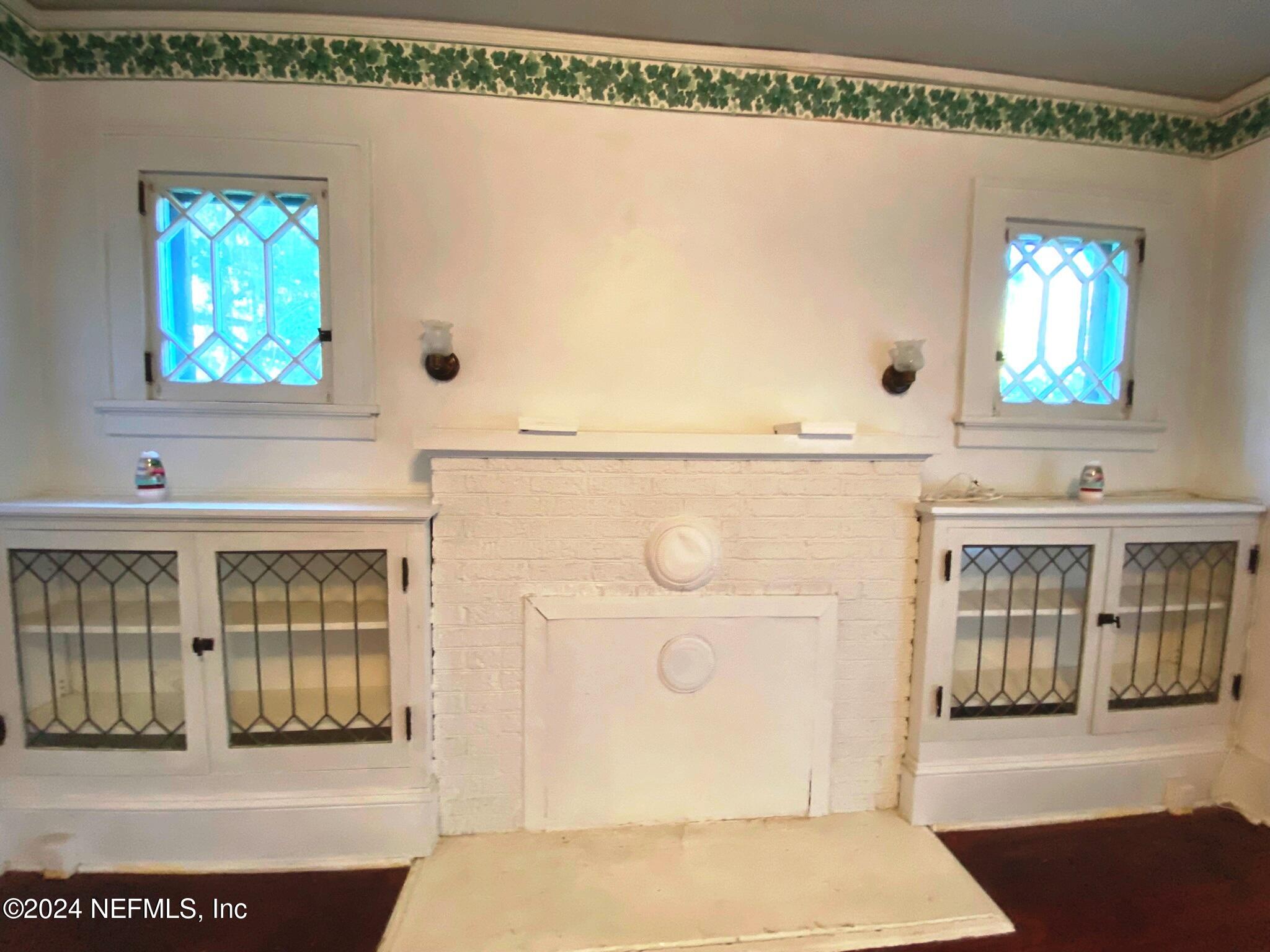 312 Oak Street Crescent City, FL 32112 - Photo 6 of 25 Beautiful Fireplace