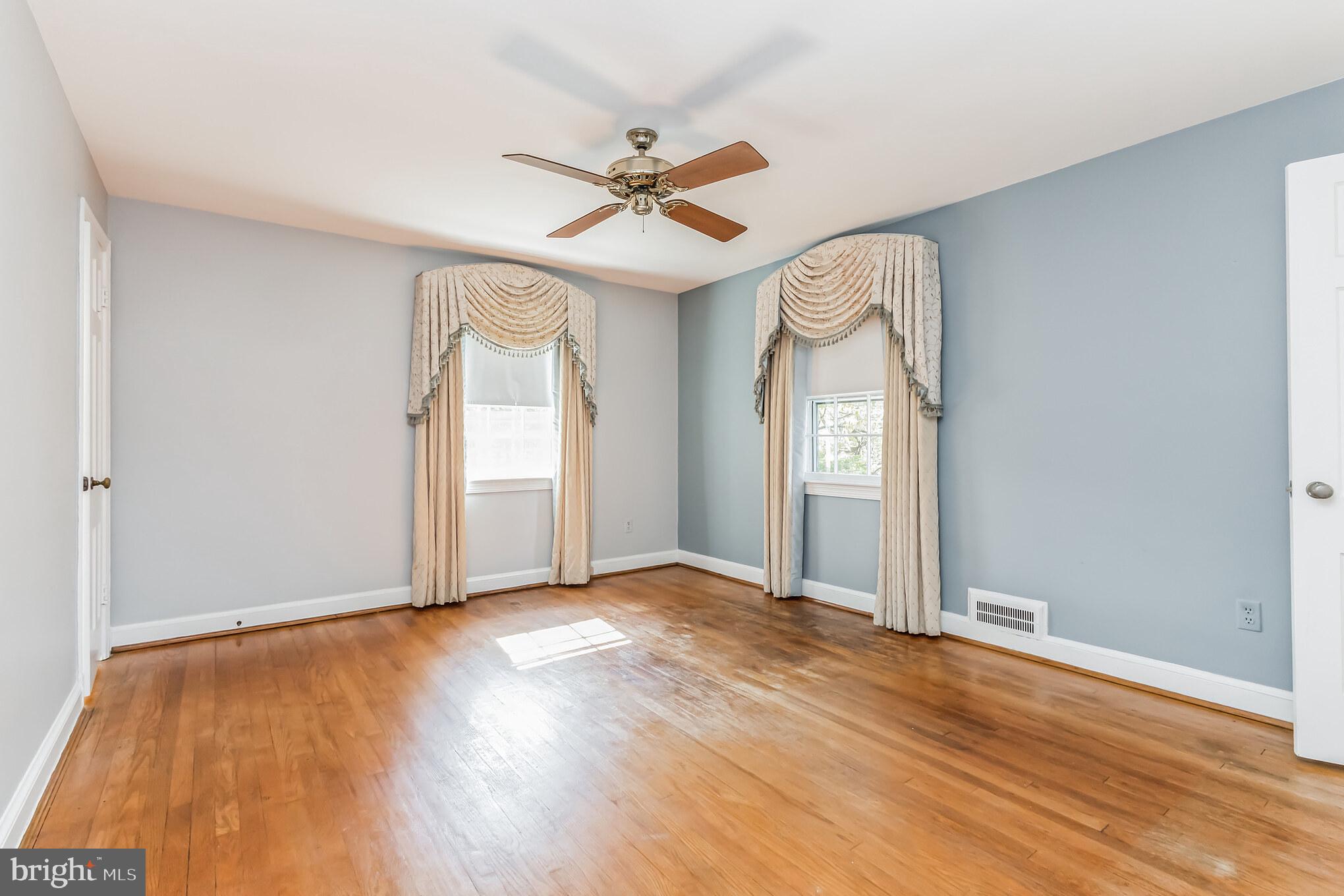 9410 Colesville Road Silver Spring, MD 20901 - Photo 15 of 38 Primary bedroom