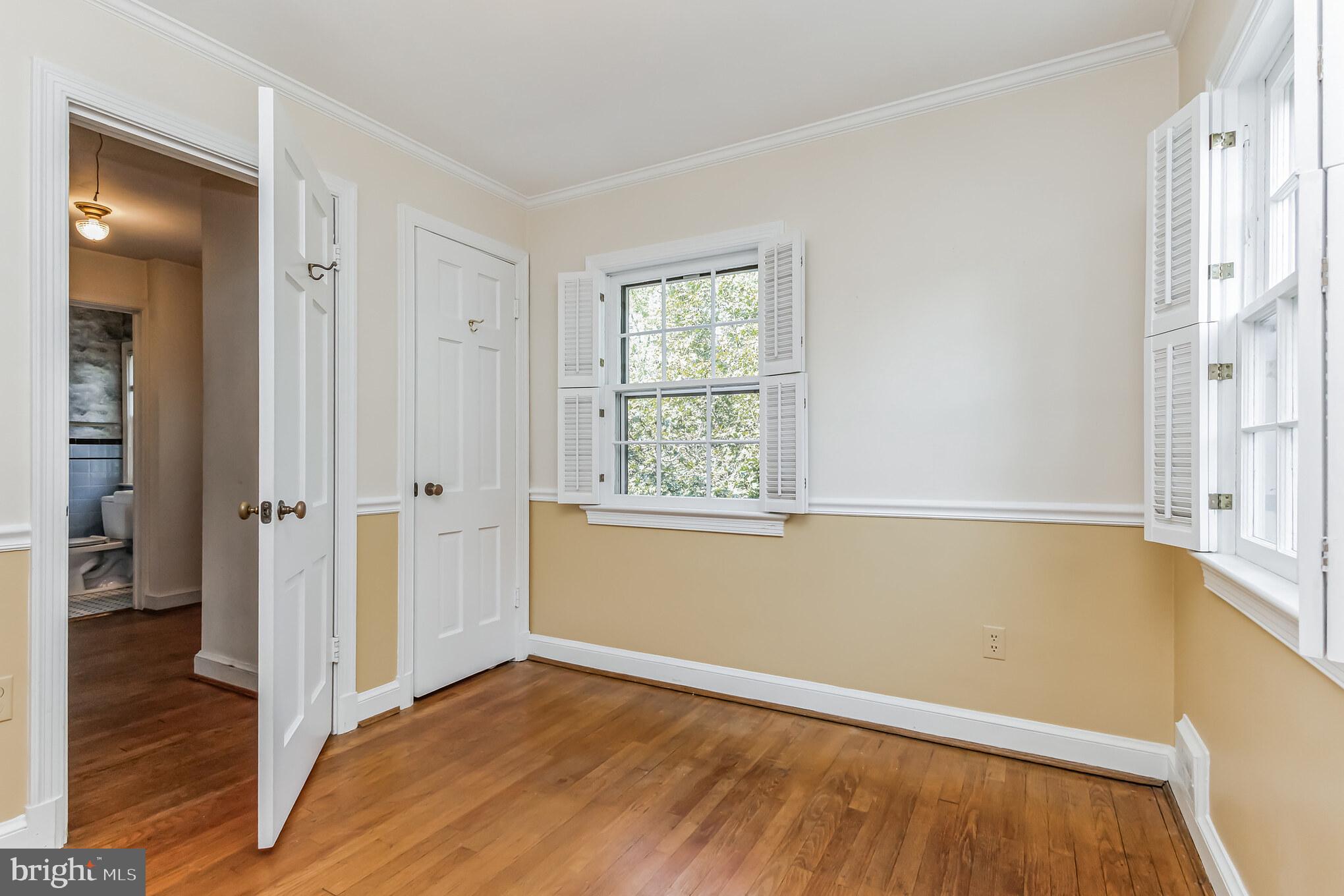 9410 Colesville Road Silver Spring, MD 20901 - Photo 19 of 38 Bedroom #2 toward closet