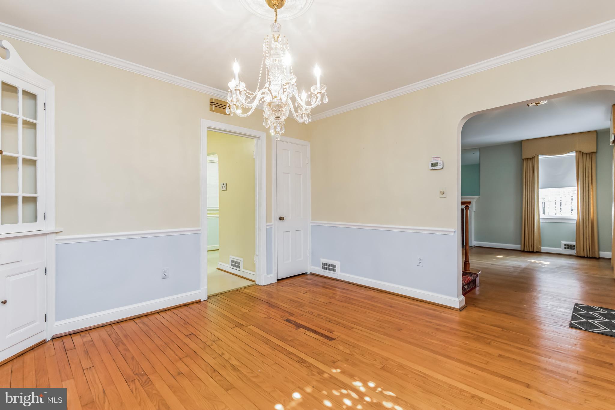 9410 Colesville Road Silver Spring, MD 20901 - Photo 8 of 38 Dining room leads to kitchen & living room