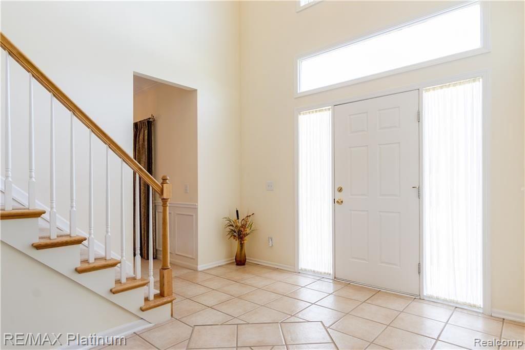 2434 Sundance Ridge Howell, MI 48843 - Photo 9 of 24 100.jpg