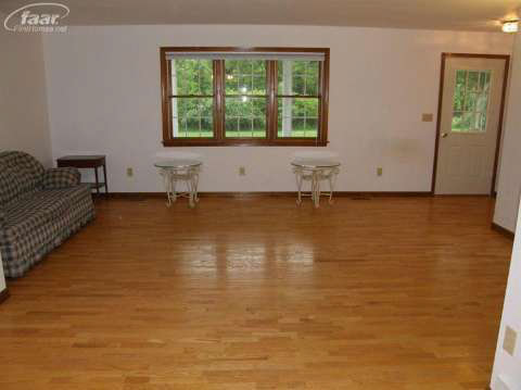 8055 South Fenmore Road St. Charles, MI 48655 - Photo 8 of 19 20413735-7.JPG