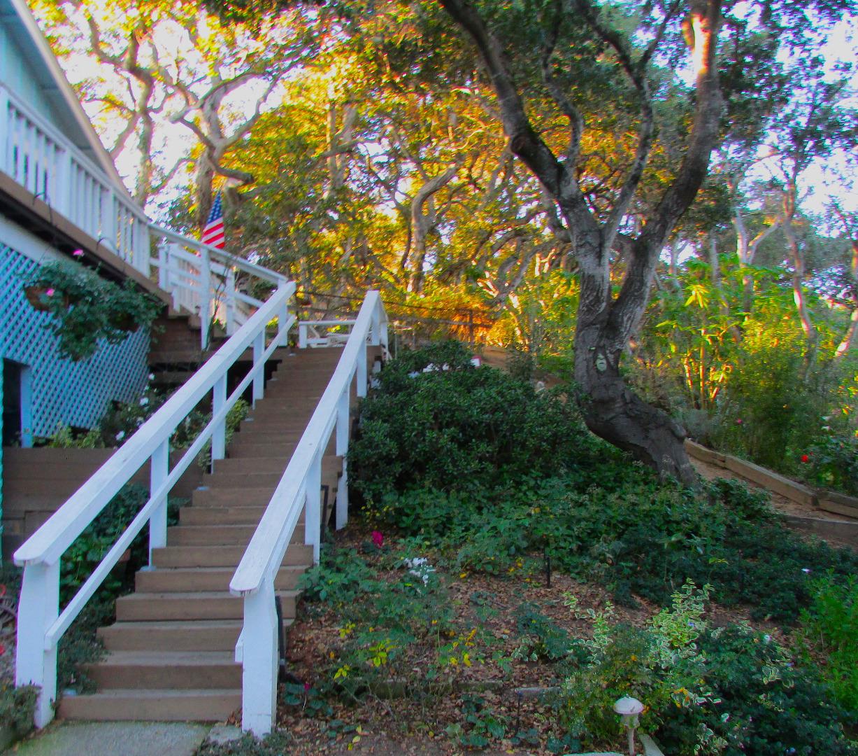 18745 Moro Road Salinas, CA 93907 - Photo 4 of 22 Gallery Image 4