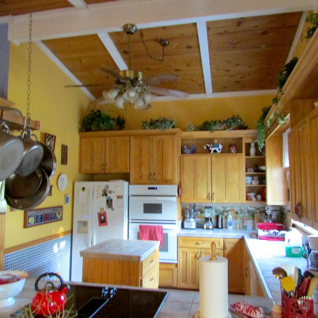 18745 Moro Road Salinas, CA 93907 - Photo 9 of 22 Gallery Image 9