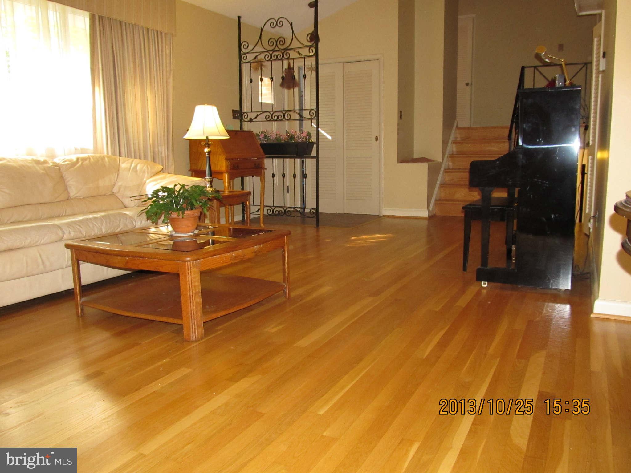 6307 Redwing Road Bethesda, MD 20817 - Photo 2 of 24 Living Room