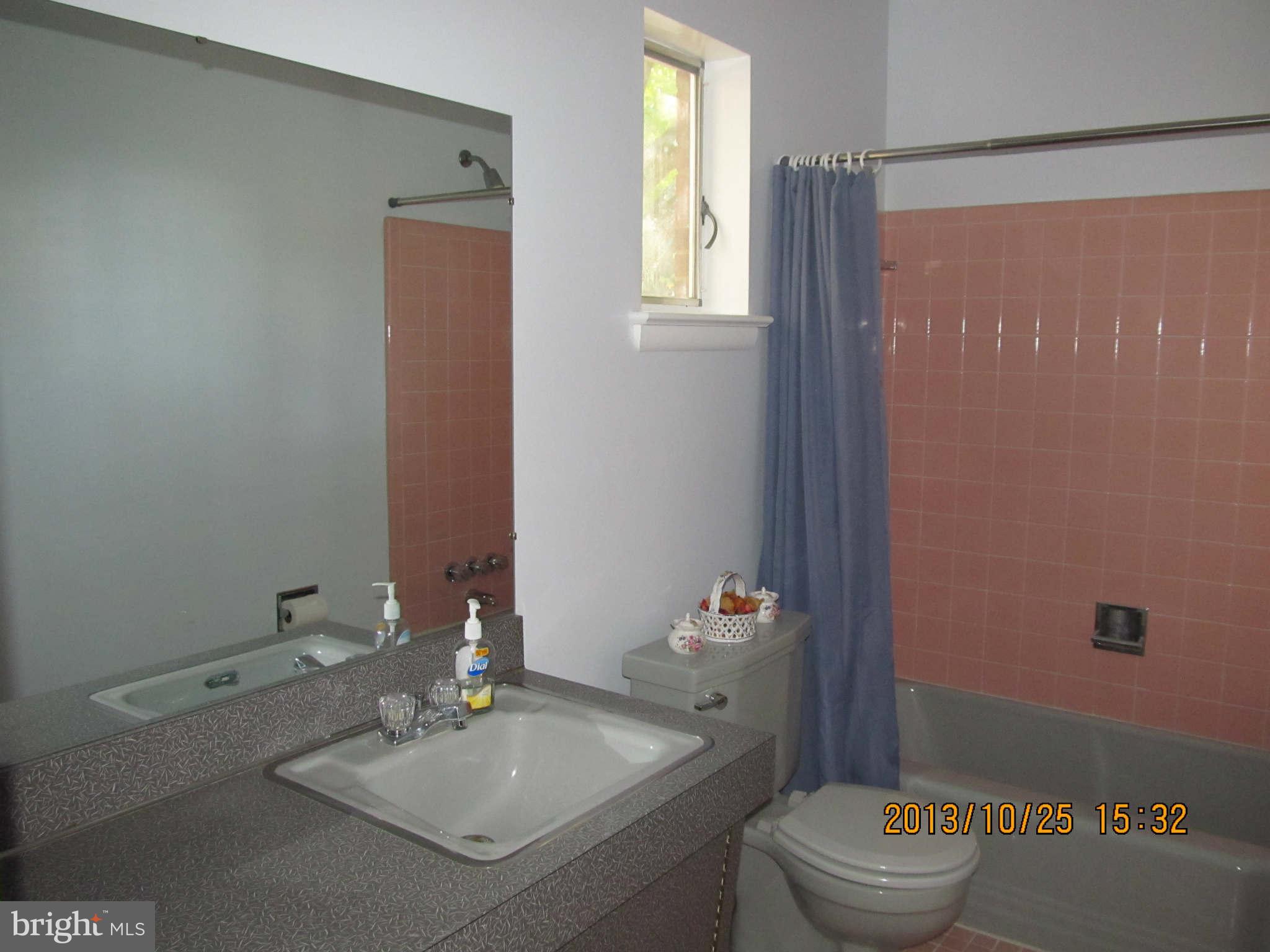 6307 Redwing Road Bethesda, MD 20817 - Photo 17 of 24 Bath 2
