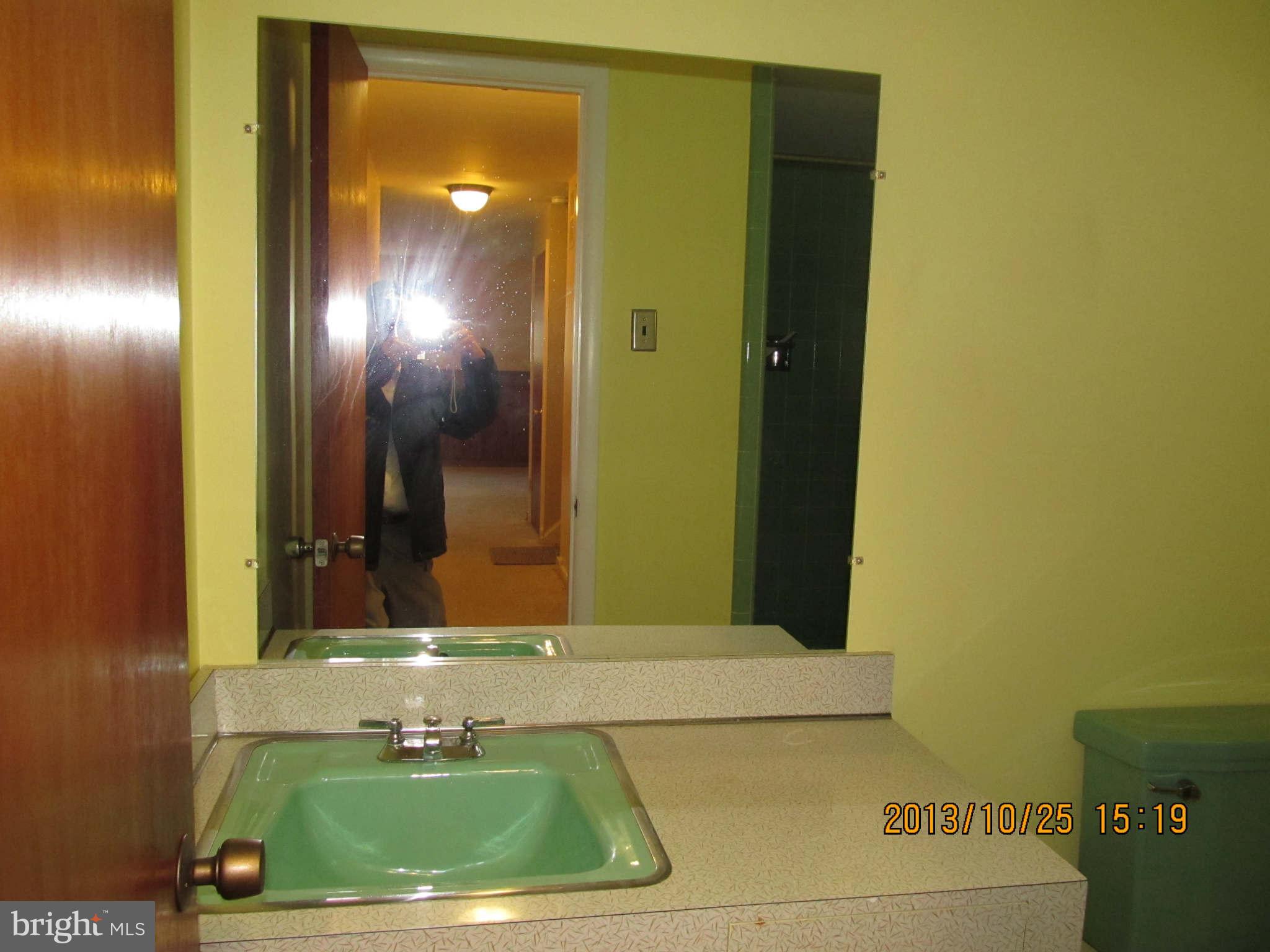 6307 Redwing Road Bethesda, MD 20817 - Photo 19 of 24 Bath 3
