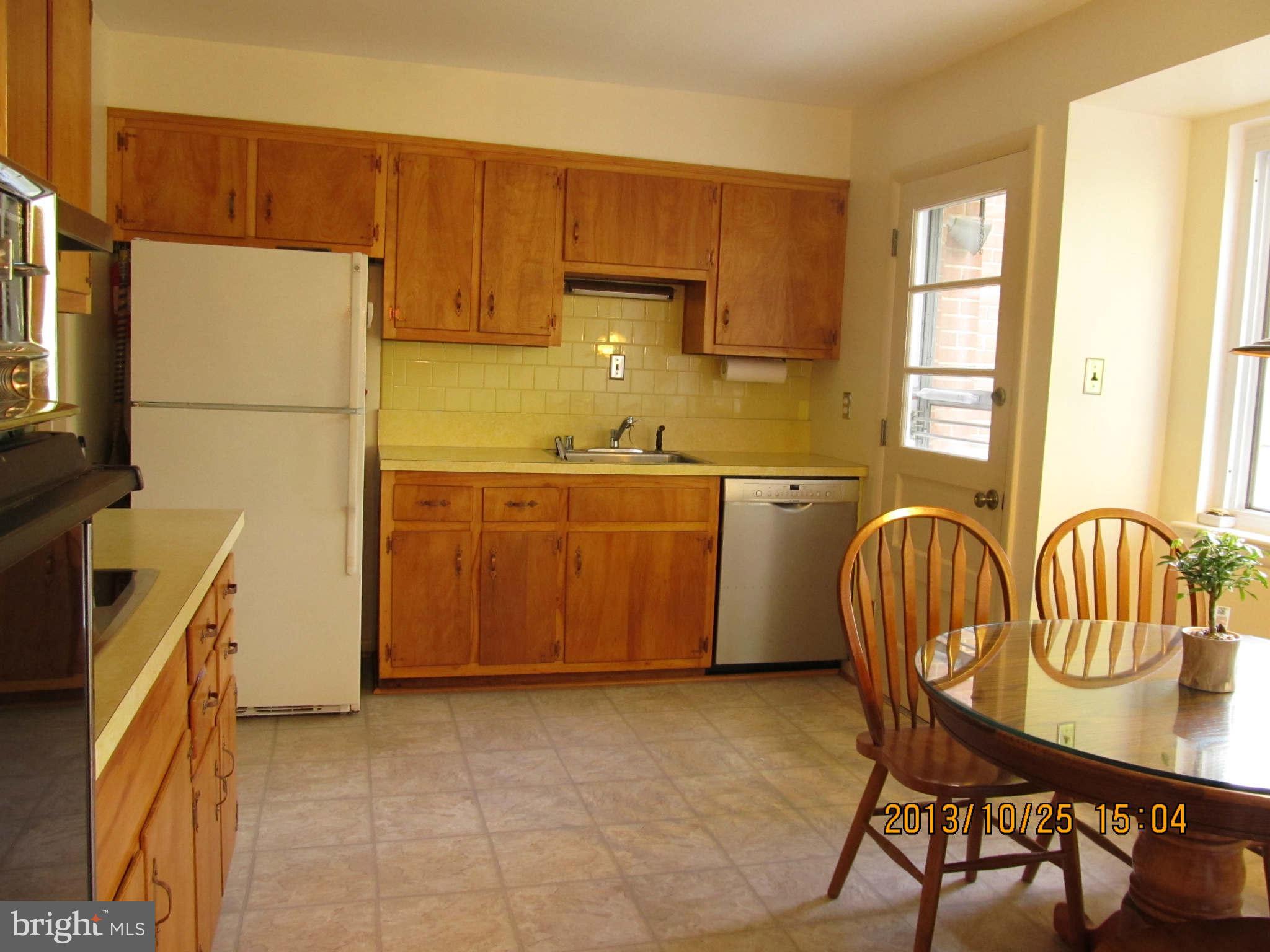 6307 Redwing Road Bethesda, MD 20817 - Photo 8 of 24 Kitchen
