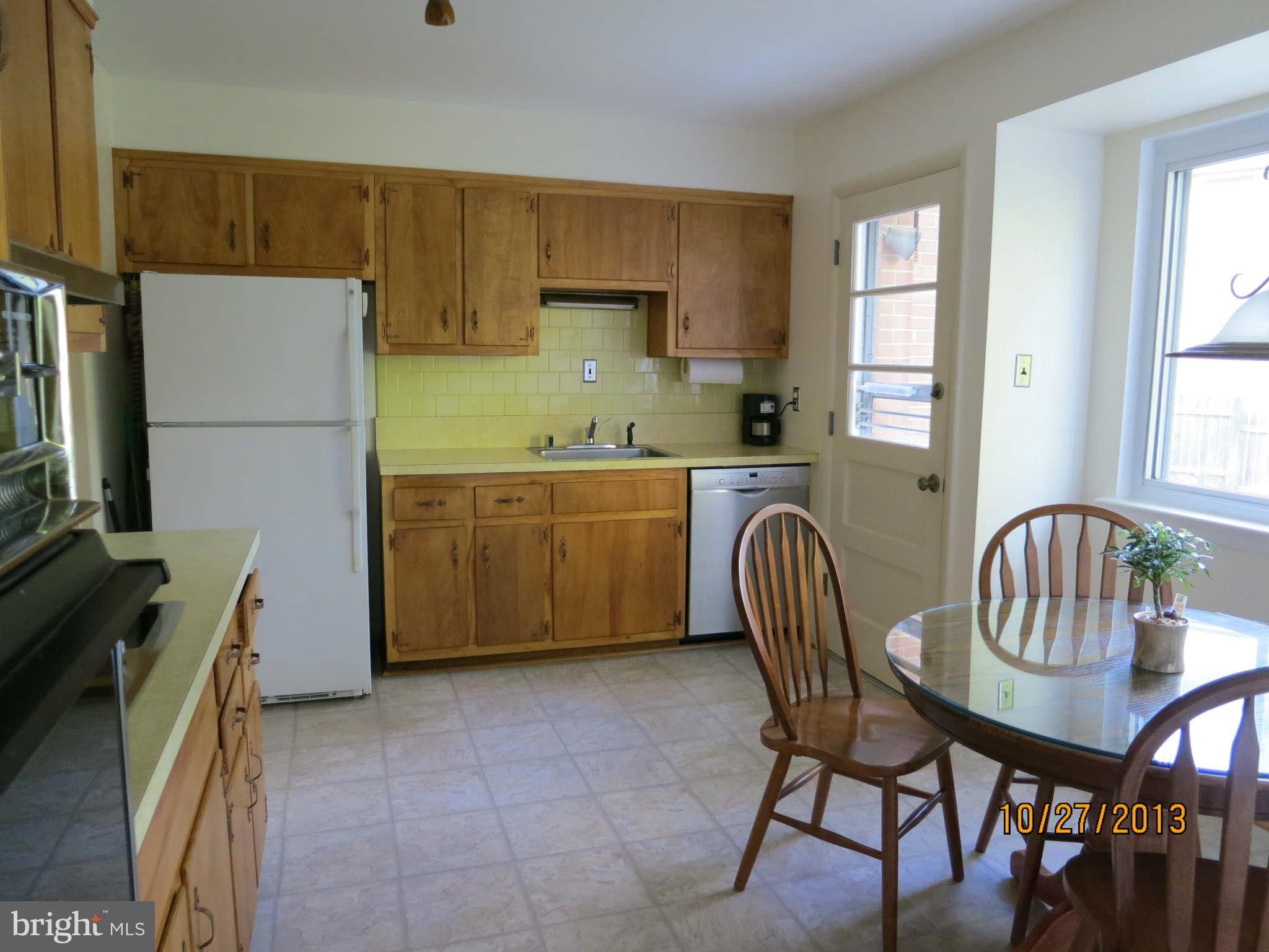 6307 Redwing Road Bethesda, MD 20817 - Photo 10 of 24 Kitchen