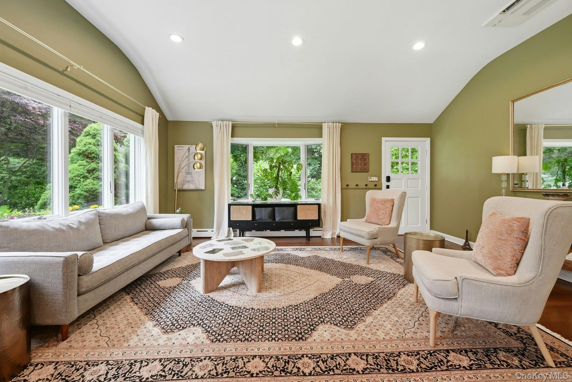 39 East Neck Road Huntington, NY 11743 - Photo 5 of 32 Soaring ceilings